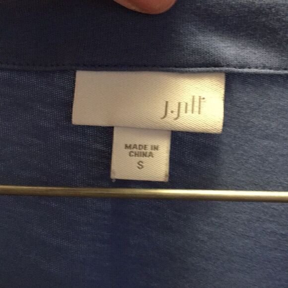 J Jill 3/4” sleeve Vneck Tunic w/ button down side - Picture 3 of 8